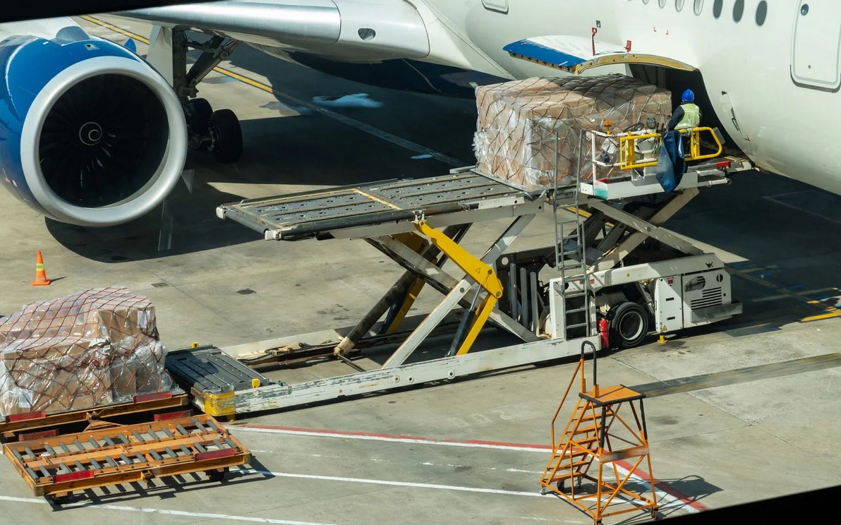 cargo plane